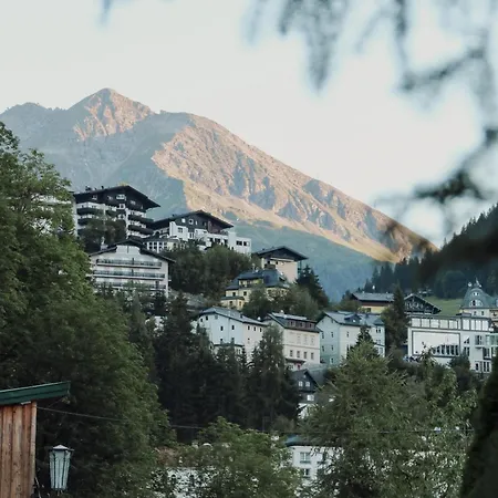 Promenadenhirsch Bad Gastein